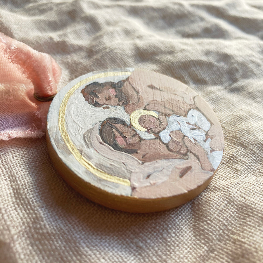 HOLY FAMILY NO.3 - NEUTRAL | HAND PAINTED ORNAMENT ON WOOD